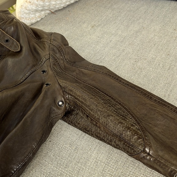 Mauritius dark khaki green leather jacket. - Picture 7 of 8